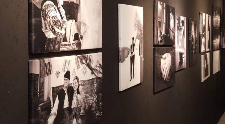 SUNTEM SPONSORI AI PROIECTULUI SARBATORI FARA CULORI DE LA GALERIA GALATECA